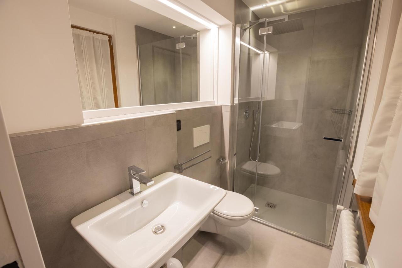 Two-Bedroom Apartment,948637333:JPEG